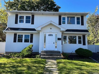 200 Hicksville Rd, Seaford, NY 11783