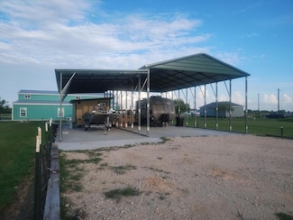 38 Squid Ln, Palacios, TX 77465