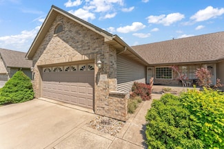 10371 Player St, Crown Point, IN 46307