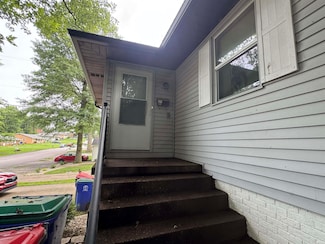 423 Cypress St Unit B, Newburgh, IN 47630