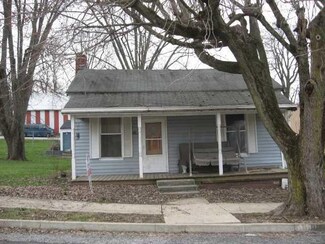 329 E North St, Morristown, IN 46161