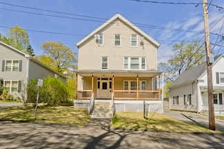 4 Columbia St, Holyoke, MA 01040