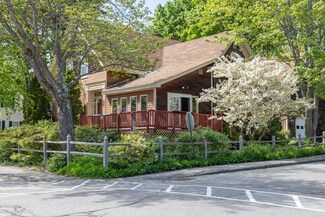 28 Pond St, Bucksport, ME 04416