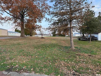 407 N Walker St, Marion, IL 62959