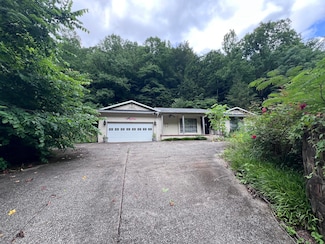 435 Simms Fork Rd, Arjay, KY 40902