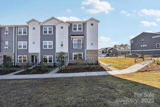 305 Golden Maple Ct, Fort Mill, SC 29708