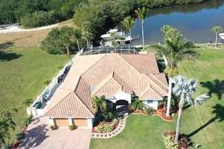 81 Queens Rd, Fort Pierce, FL 34949
