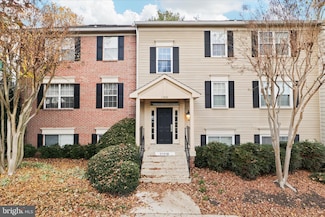 12018 Golf Ridge Ct Unit 201, Fairfax, VA 22033