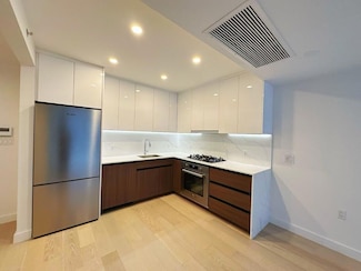144-49 Northern Blvd Unit 330, Flushing, NY 11354