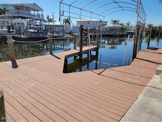3911 Royal Palm Dr, Saint James City, FL 33956