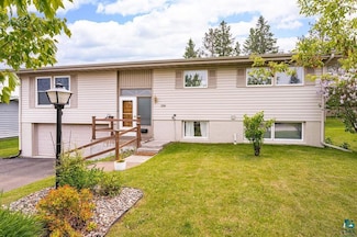 2118 Adirondack St, Duluth, MN 55811