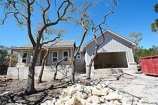 1560 Yaupon Dr, Fischer, TX 78623