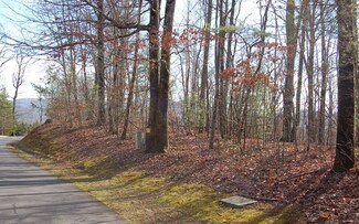 28A Mountain Harbour Dr, Hayesville, NC 28904