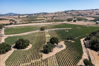 3340 Lichau Rd, Penngrove, CA 94951