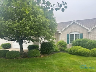 26347 W Wexford Dr, Perrysburg, OH 43551
