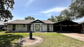 9515 Winsome Ln, Houston, TX 77063
