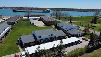 125 Cuttle Rd Unit B8, Marysville, MI 48040