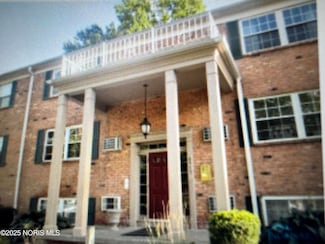 6517 Cornwall Ct, Sylvania, OH 43560