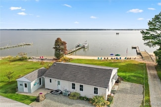 243 Rappahannock Dr, Dunnsville, VA 22454