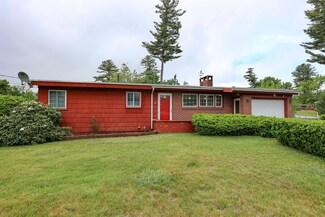 5 Parenteau St, Manchester, NH 03103