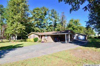 204 Macon Dr, Gadsden, AL 35905