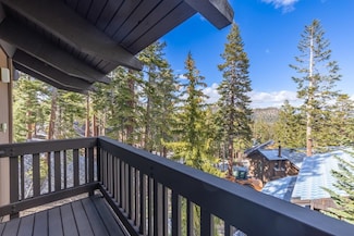94 John Muir Rd Unit 136, Mammoth Lakes, CA 93546