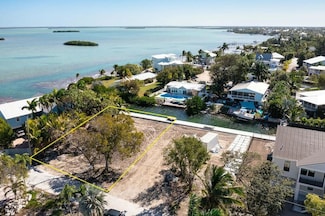 17230 Angelfish Ln, Sugarloaf Shores, FL 33042