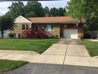 4574 Eagle Creek Rd, Leavittsburg, OH 44430