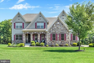 7053 Creek Crossing Dr, Harrisburg, PA 17111