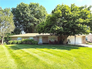 2645 Gladiola St NE, Canton, OH 44705