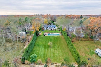 2400 Aldrich Ln, Laurel, NY 11948