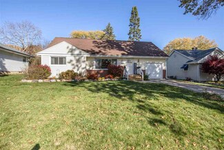 2812 Oak Grove Ln, Rockford, IL 61108