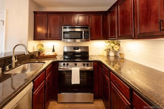 5404 Balboa Arms Dr Unit 461, San Diego, CA 92117