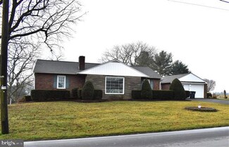 2476 Leaman Rd, Ronks, PA 17572