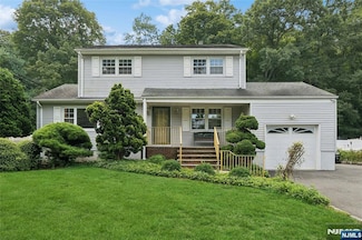 654 Ramapo Valley Rd, Oakland, NJ 07436