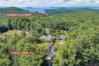 7 Roberts Cove Rd, Alton, NH 03809