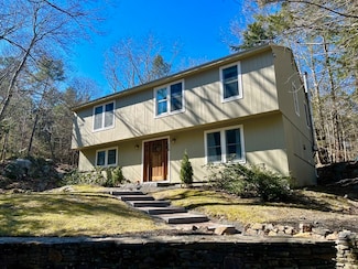 118 Old Essex Rd, Manchester, MA 01944