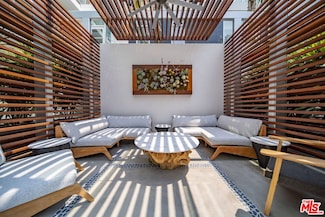 9000 W 3rd St Unit 211, Los Angeles, CA 90048