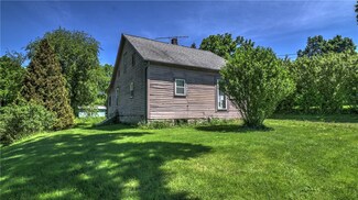 17 Spring St, Union Springs, NY 13160