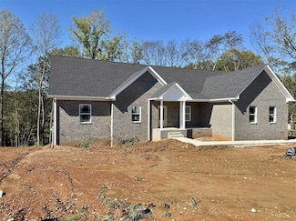 689 Chris St, Bowling Green, KY 42103