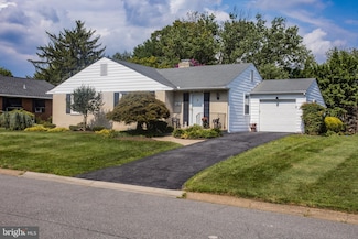 105 Edgeroad Ln, Wilmington, DE 19803