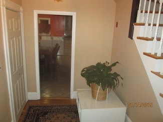 00 Mountain, Boston, MA 02124