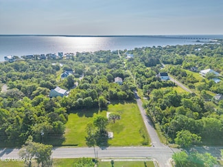 1403 Dunbar Ave, Bay St. Louis, MS 39520