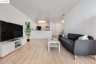 6400 Christie Ave Unit 4317, Emeryville, CA 94608