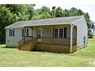 328 Hope Ln, Tappahannock, VA 22560