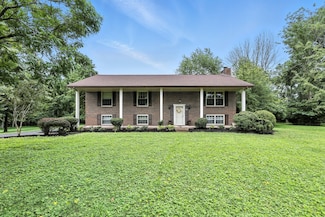 621 Harden St, Gallatin, TN 37066