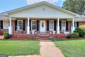 1605 Lake Lucerne Rd SW, Lilburn, GA 30047