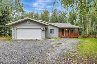 6425 W Commadore Ln, Wasilla, AK 99623