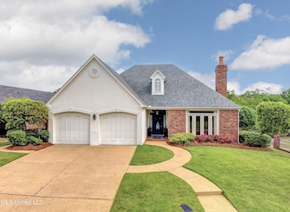 12 Autumn Hill Dr, Jackson, MS 39211
