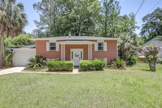 2307 Spoonwood Dr, Tallahassee, FL 32303